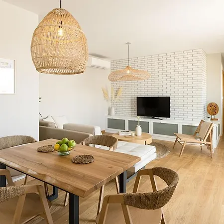 Gorgeous Exclusive Penthouse Next To The Seafront 테살로니키