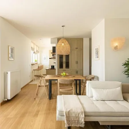 Gorgeous Exclusive Penthouse Next To The Seafront 테살로니키
