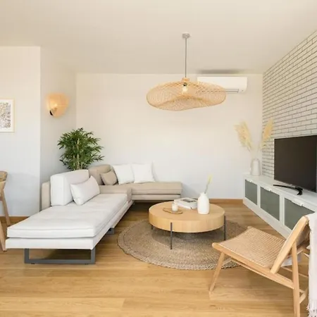 Gorgeous Exclusive Penthouse Next To The Seafront 테살로니키
