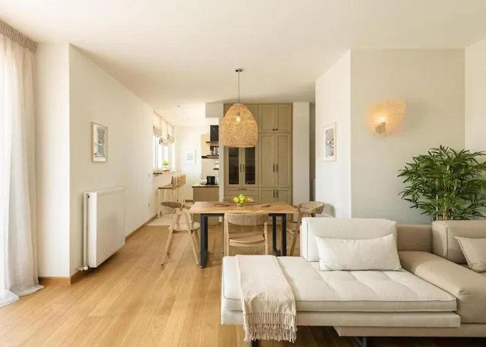 Gorgeous Exclusive Penthouse Next To The Seafront Salonic