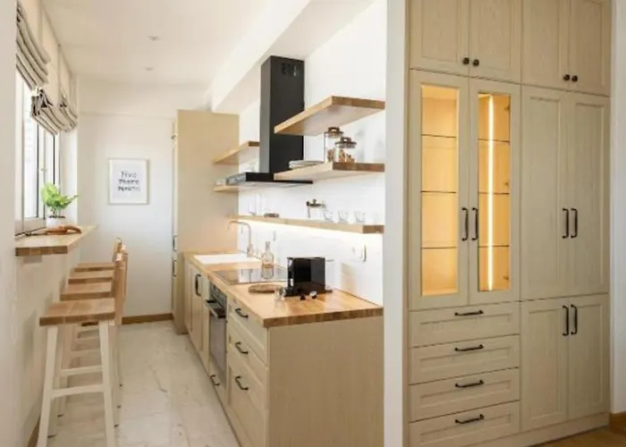 Gorgeous Exclusive Penthouse Next To The Seafront * 테살로니키