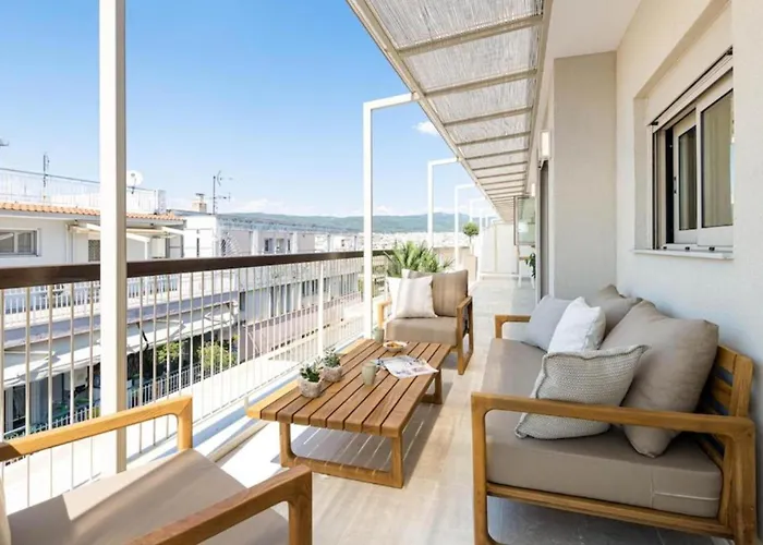 Gorgeous Exclusive Penthouse Next To The Seafront *